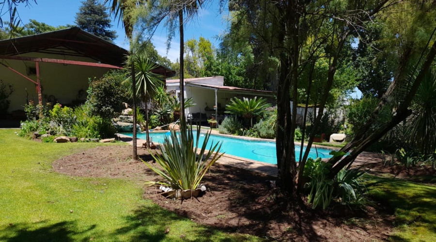 6 Bedroom Property for Sale in Parys Free State